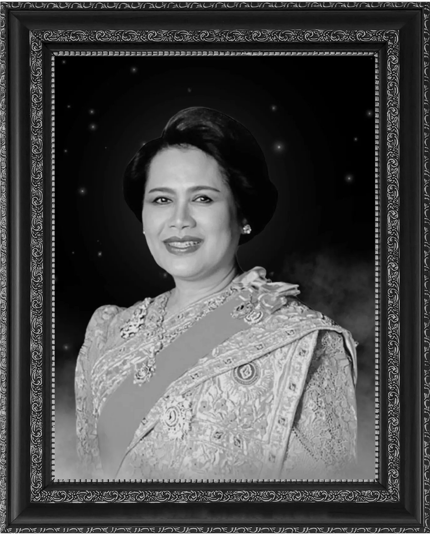 สมเด็จพระนางเจ้าสิริกิติ์ พระบรมราชินีนาถ พระบรมราชชนนีพันปีหลวง